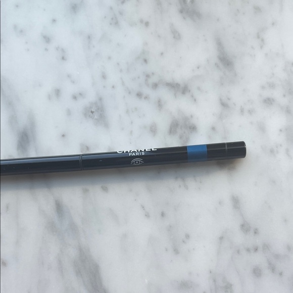 CHANEL Fervent Blue Eyeliner - Picture 4 of 4